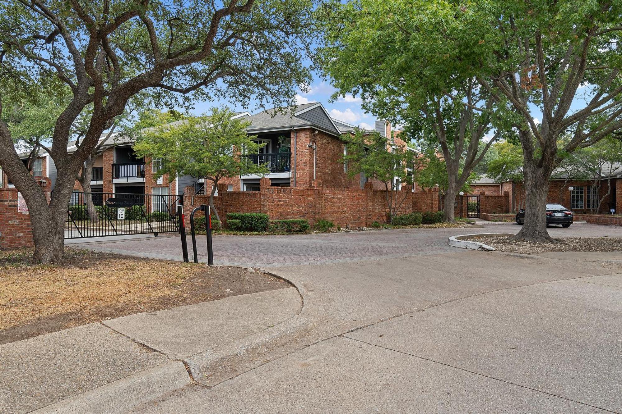 Newly Remodeled, Modern And Cozy Apartment *