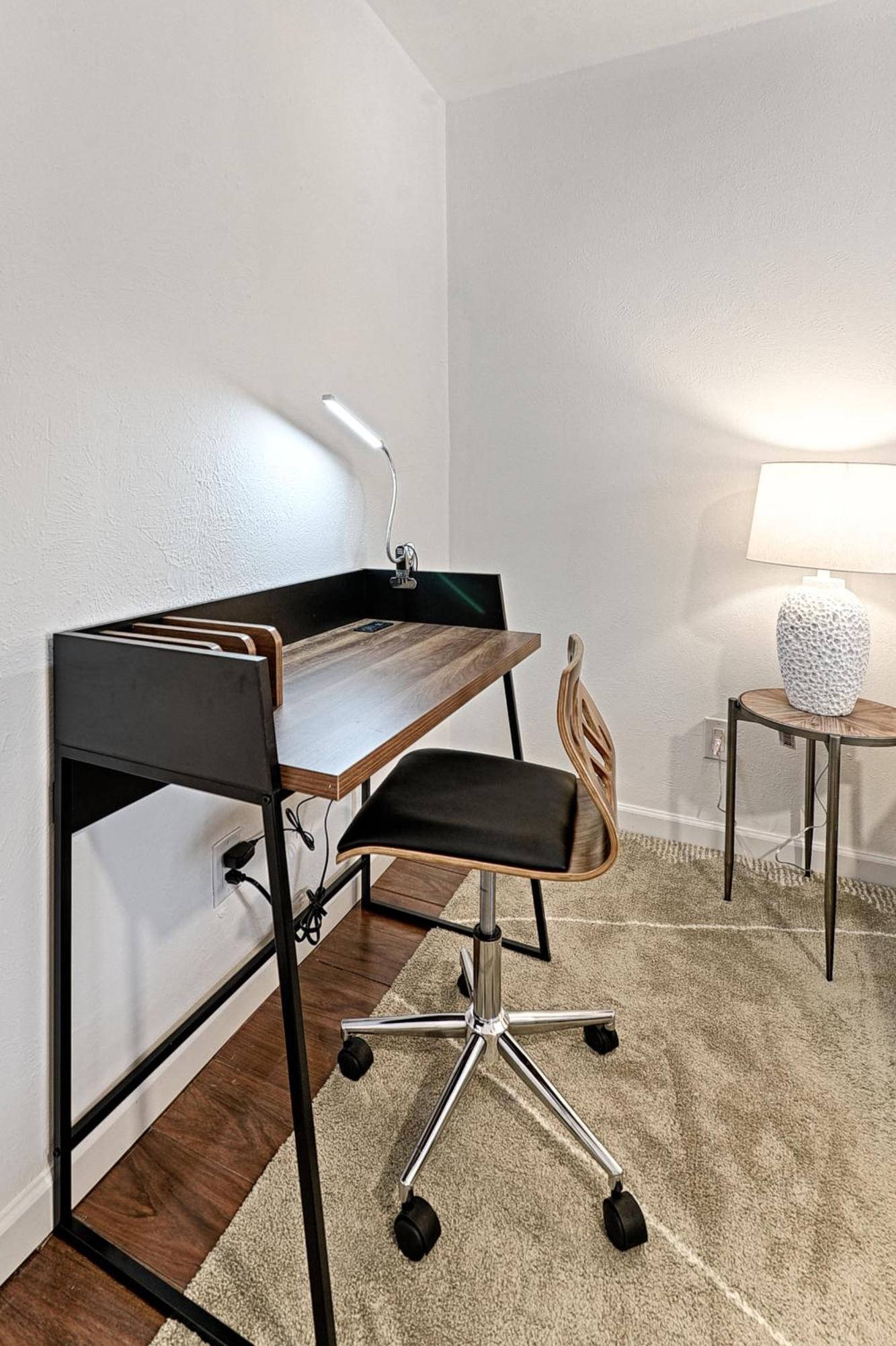 ༄entire Townhome༄2b/2ba/2parking༄ Backyard Holiday home