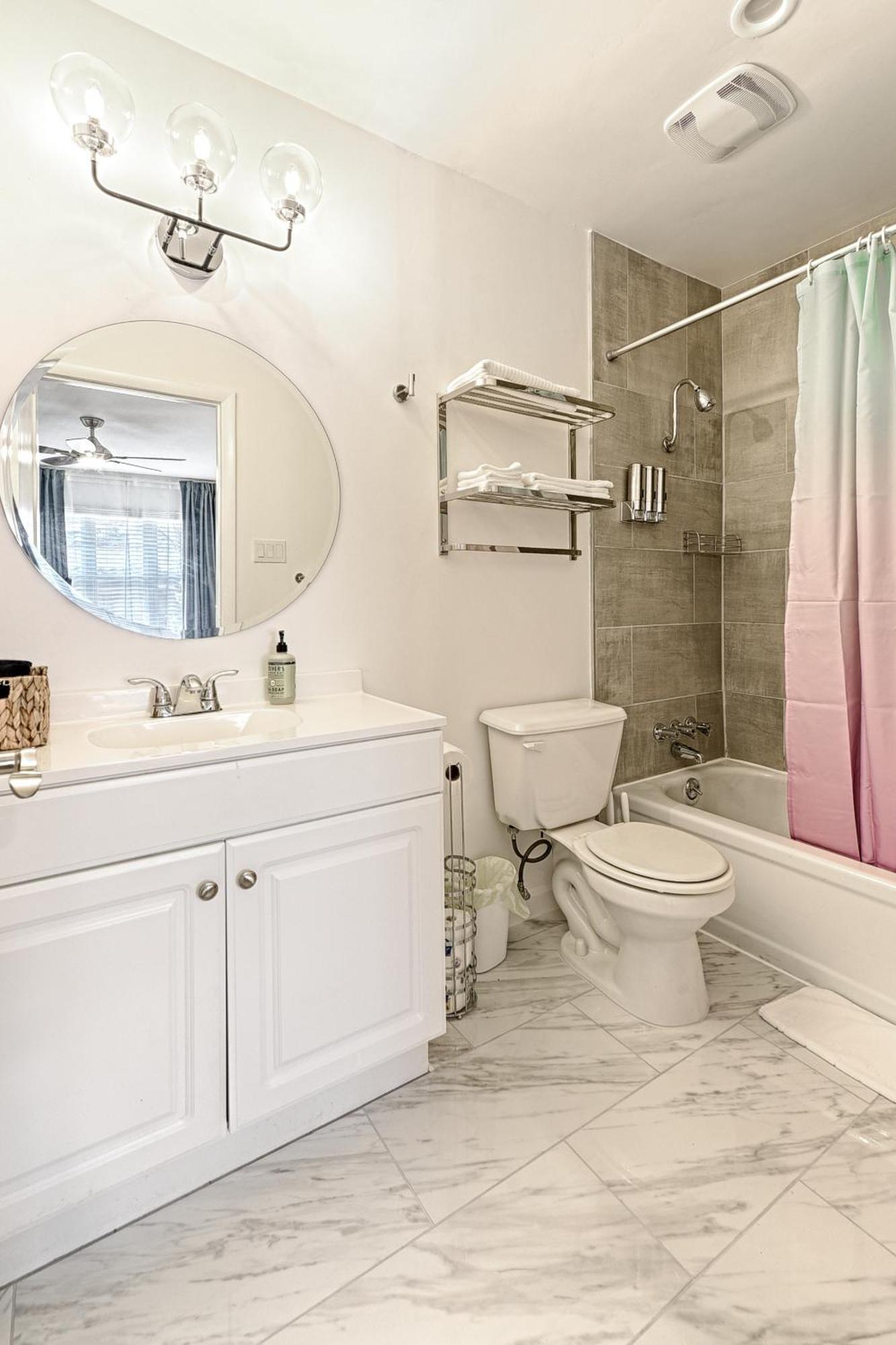 ༄entire Townhome༄2b/2ba/2parking༄ Backyard *