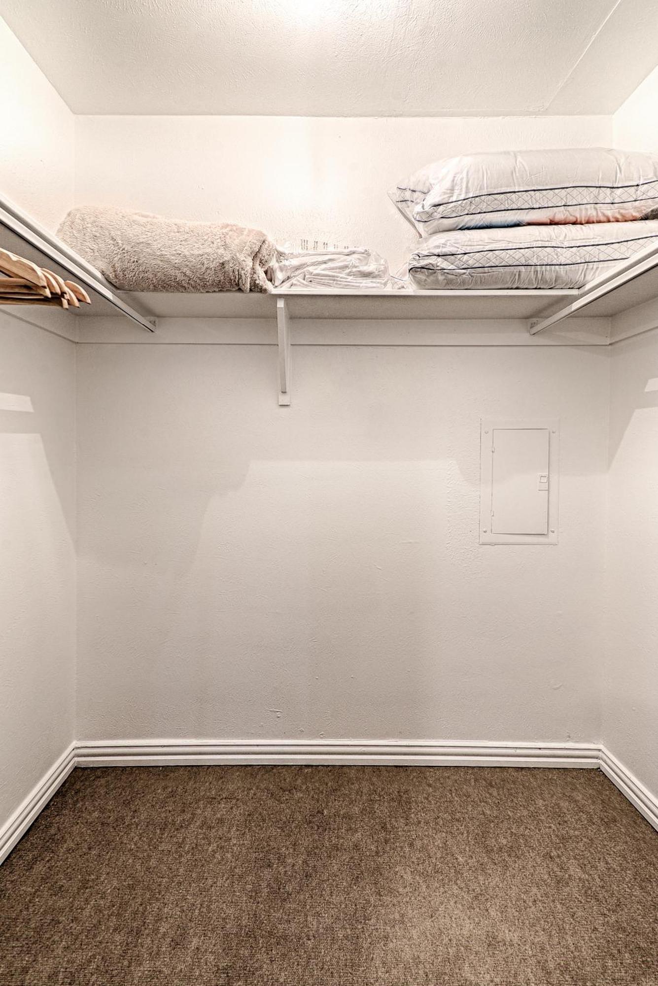 ༄entire Townhome༄2b/2ba/2parking༄ Backyard Holiday home