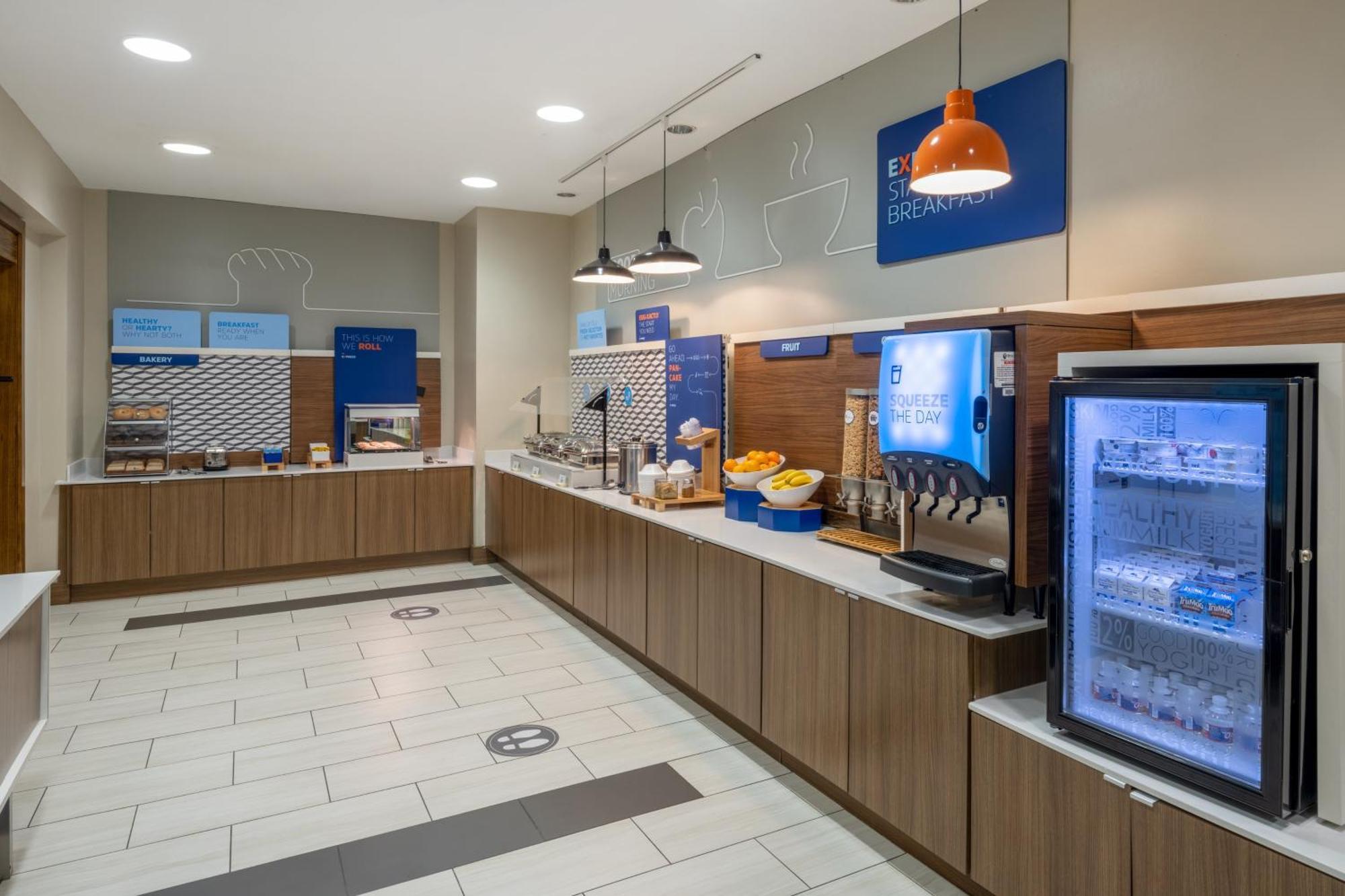 Express & East - Fair Park By Ihg Hotel