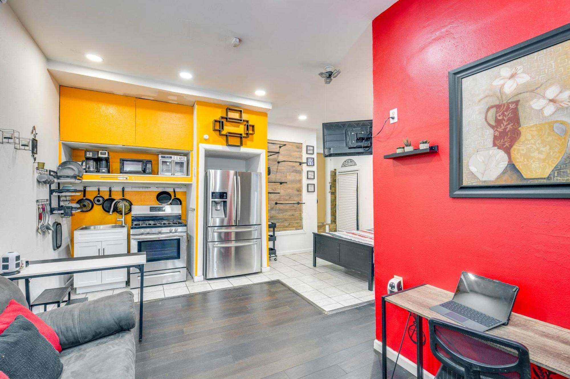 Wfh-friendly - 7 Mi To Downtown Dallas! Apartment Dallas
