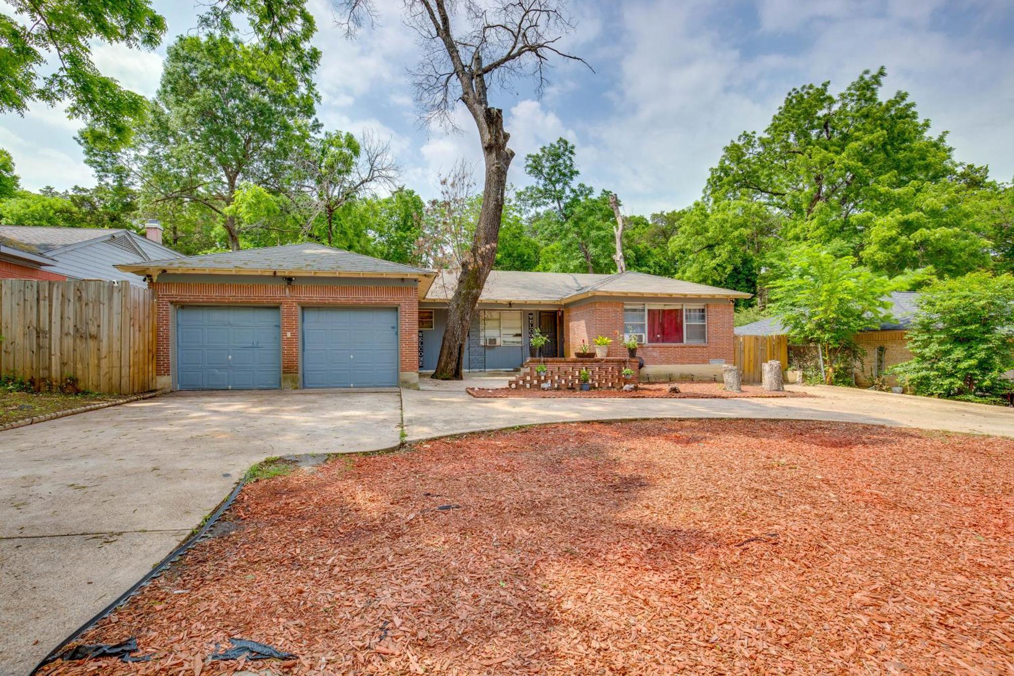 Apartment Wfh-friendly - 7 Mi To Downtown Dallas! *