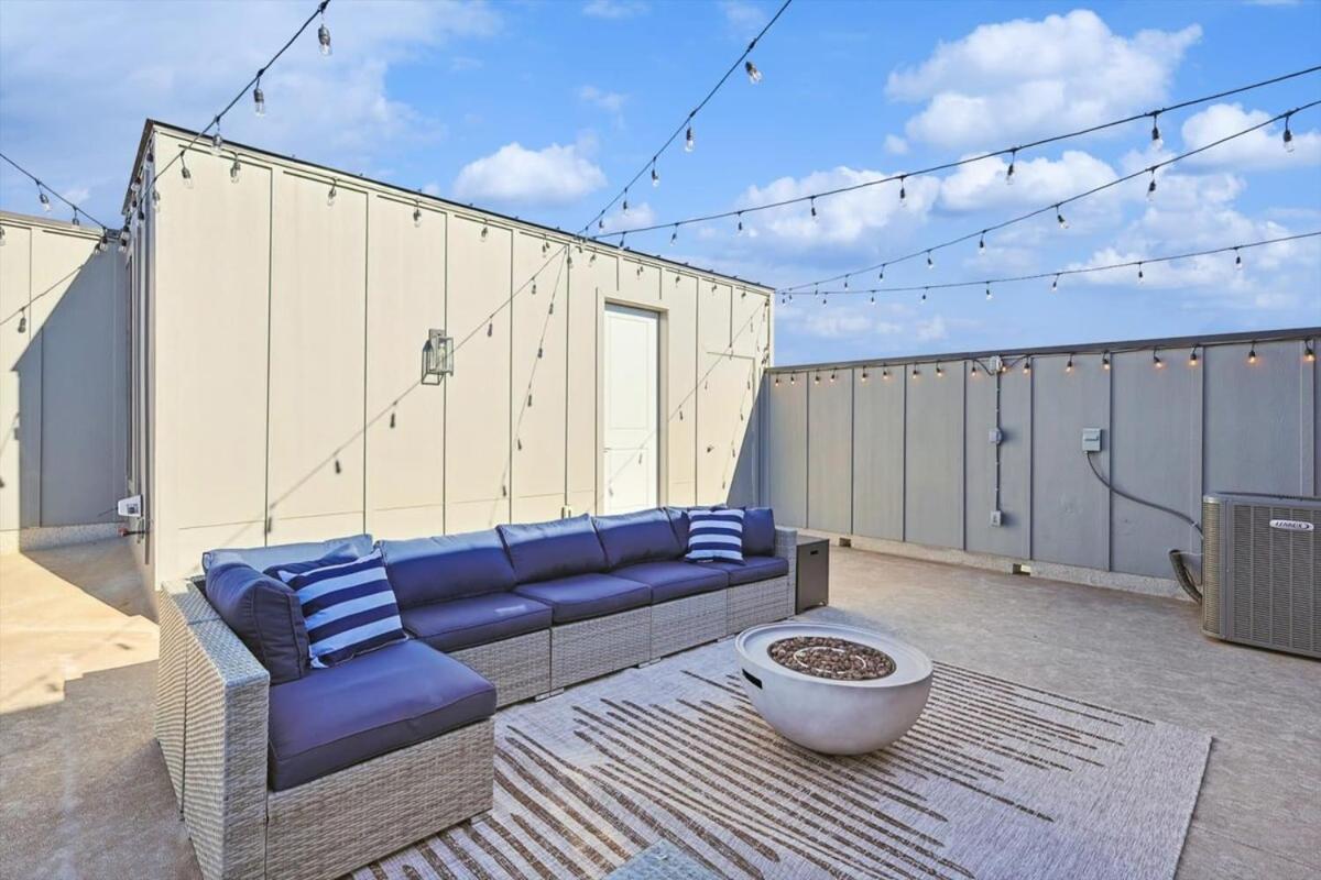 Holiday home 3-bd Luxury Living W Rooftop Garden Views