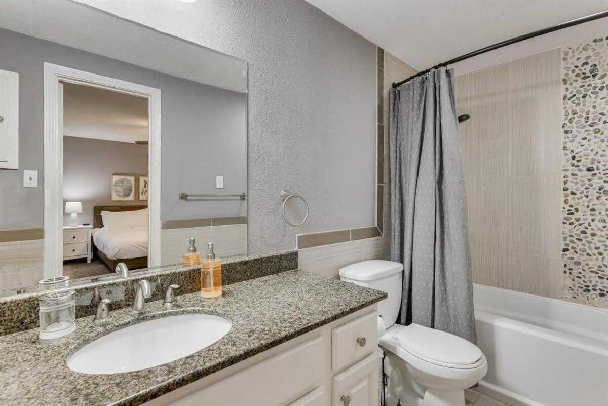 Beautiful House For Big Groups With A Cinema Holiday home Dallas