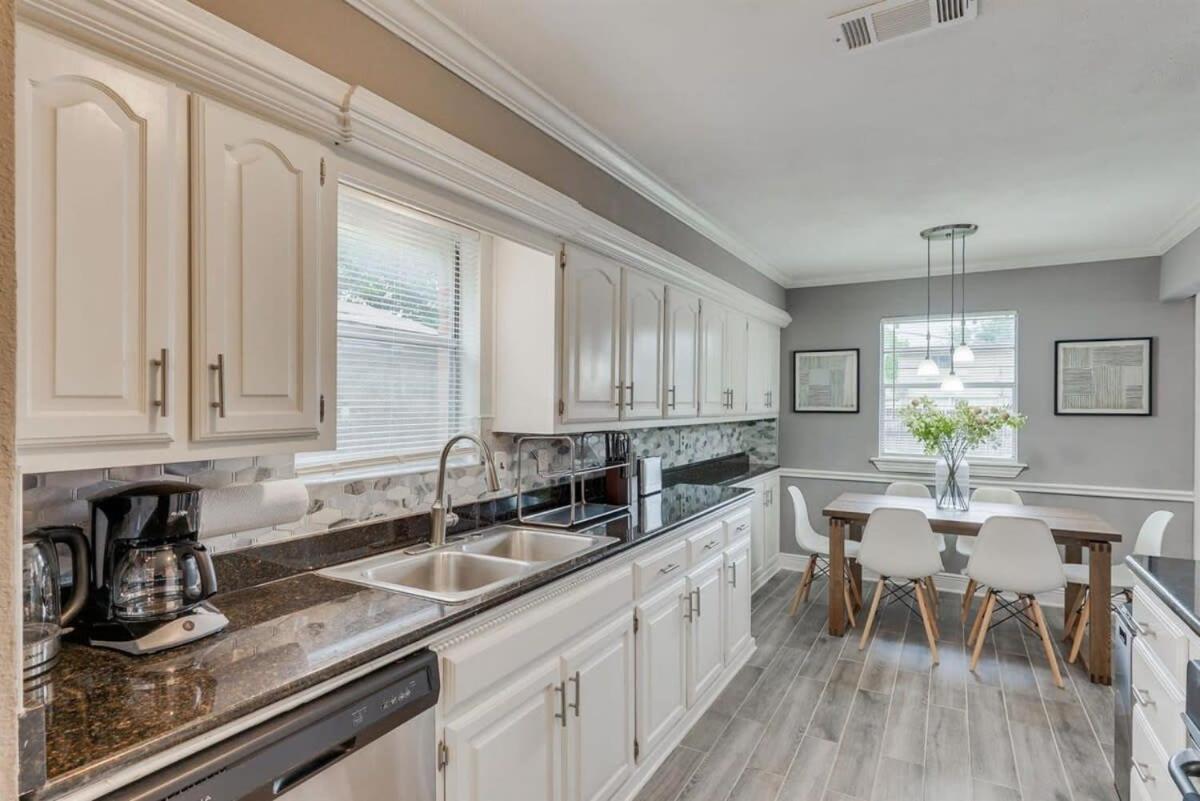 Beautiful House For Big Groups With A Cinema * Dallas