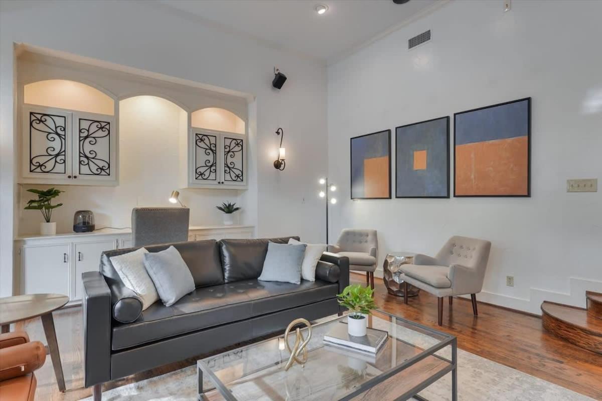 Holiday home Gem 5 Bedrooms With Pool Game Dallas