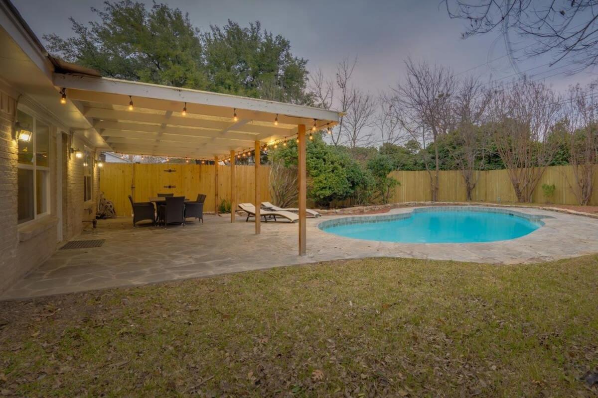 Heart Of - Mansion With Backyard Pool Oasis Dallas