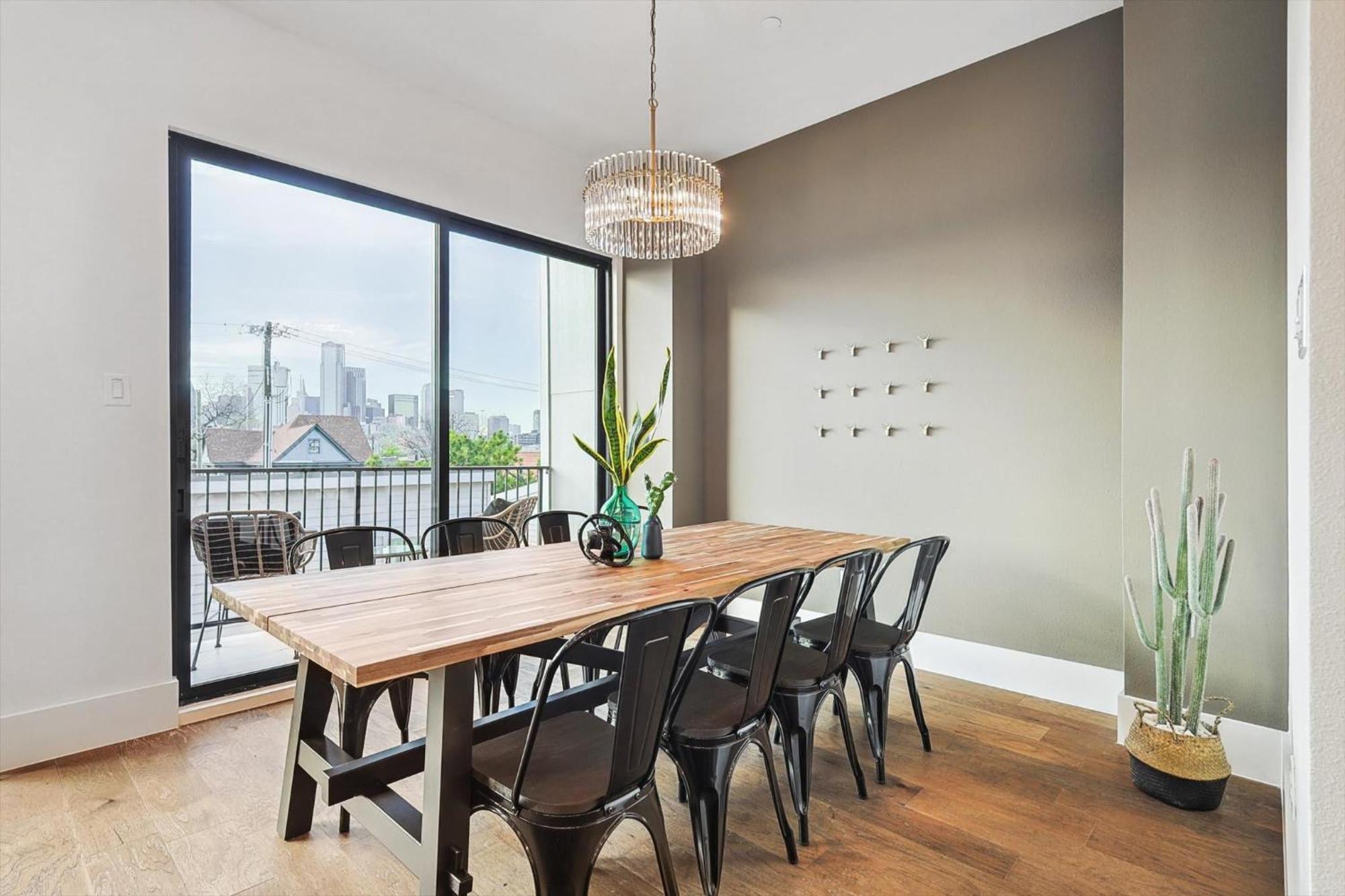 Of The Cedars - Views Rooftop Luxury