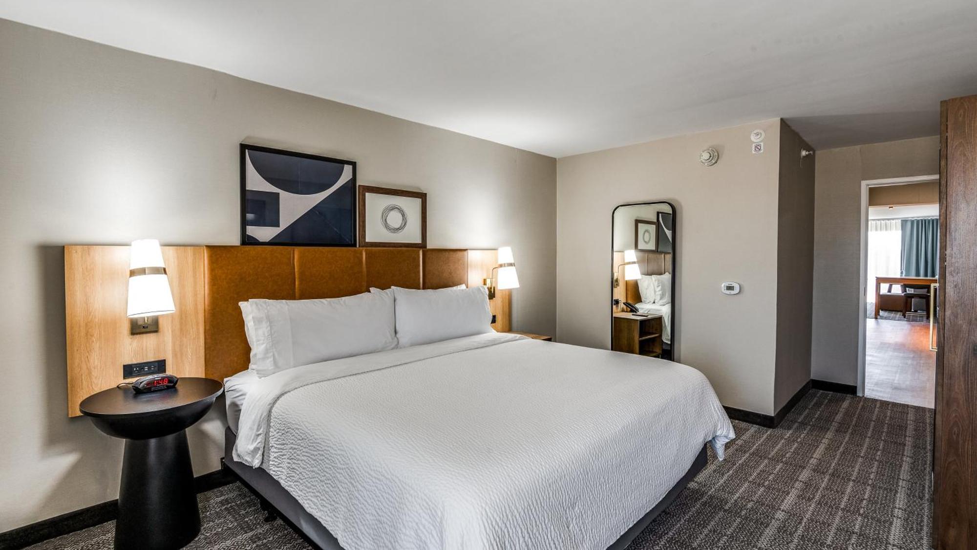 Staybridge Market Ctr Field, An Ihg Hotel