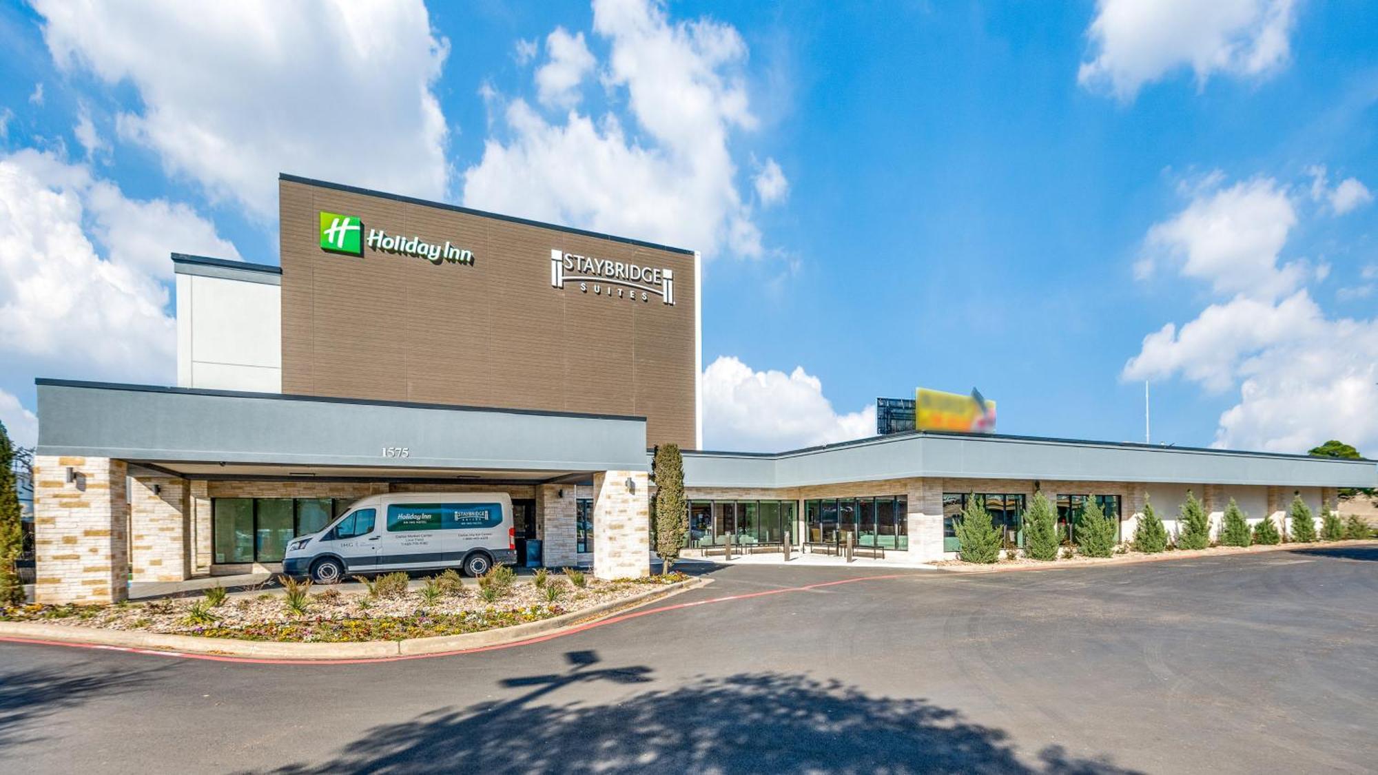 Staybridge Market Ctr Field, An Ihg Dallas
