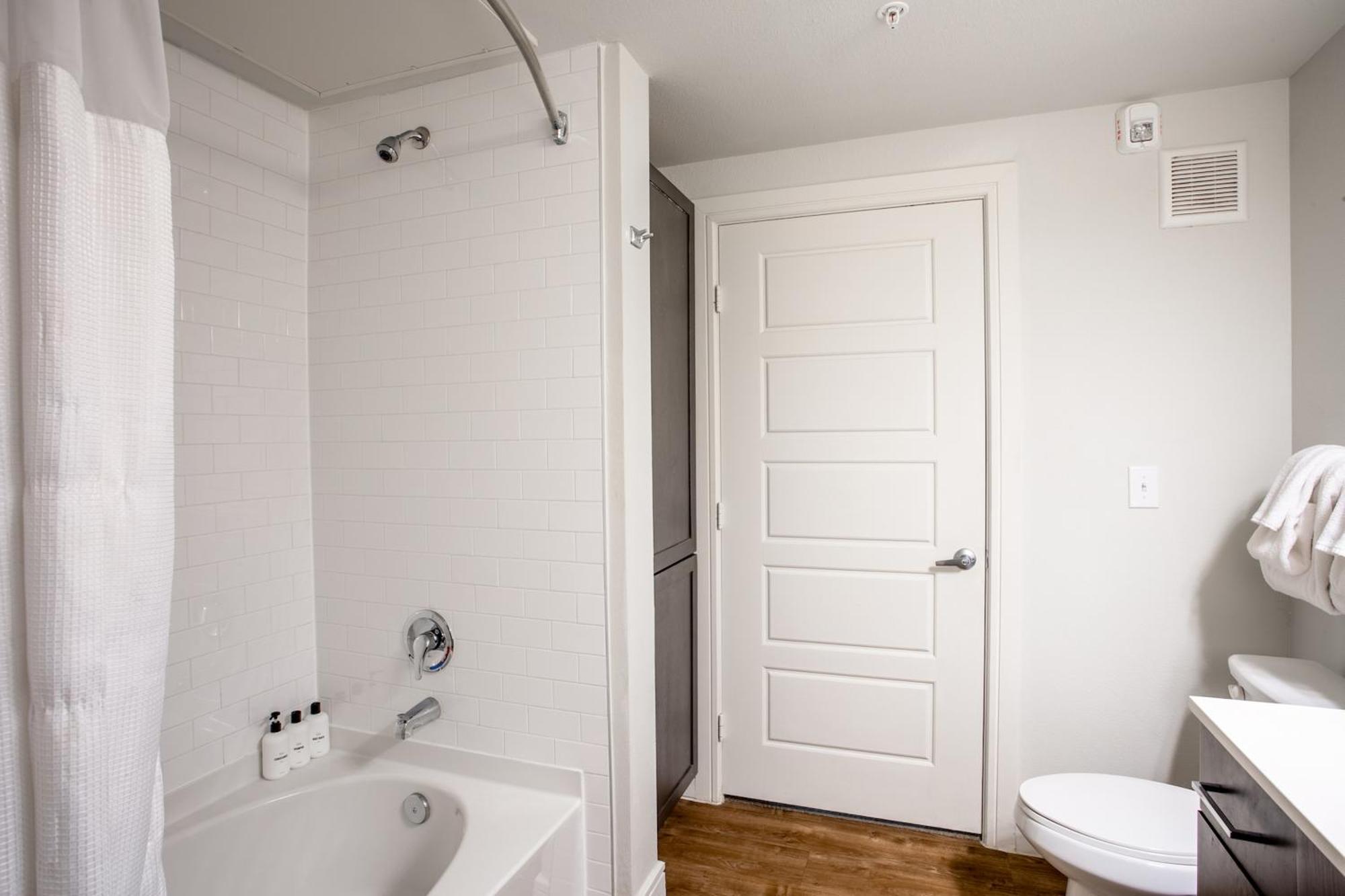 Kasa Greenville Aparthotel 4*