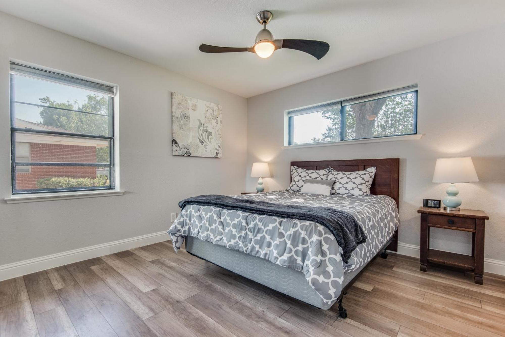 Modern, Roomy, Game Room, Patio, Family Home, Private Parking * Dallas