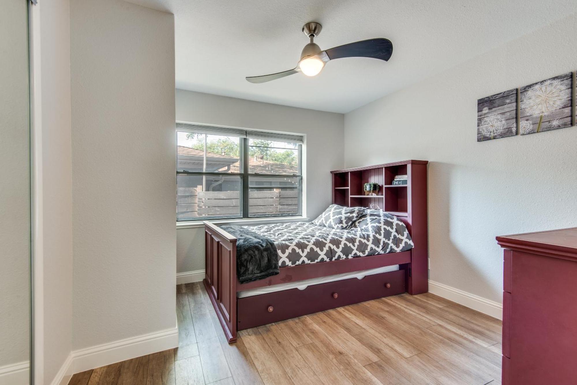 Holiday home Modern, Roomy, Game Room, Patio, Family Home, Private Parking