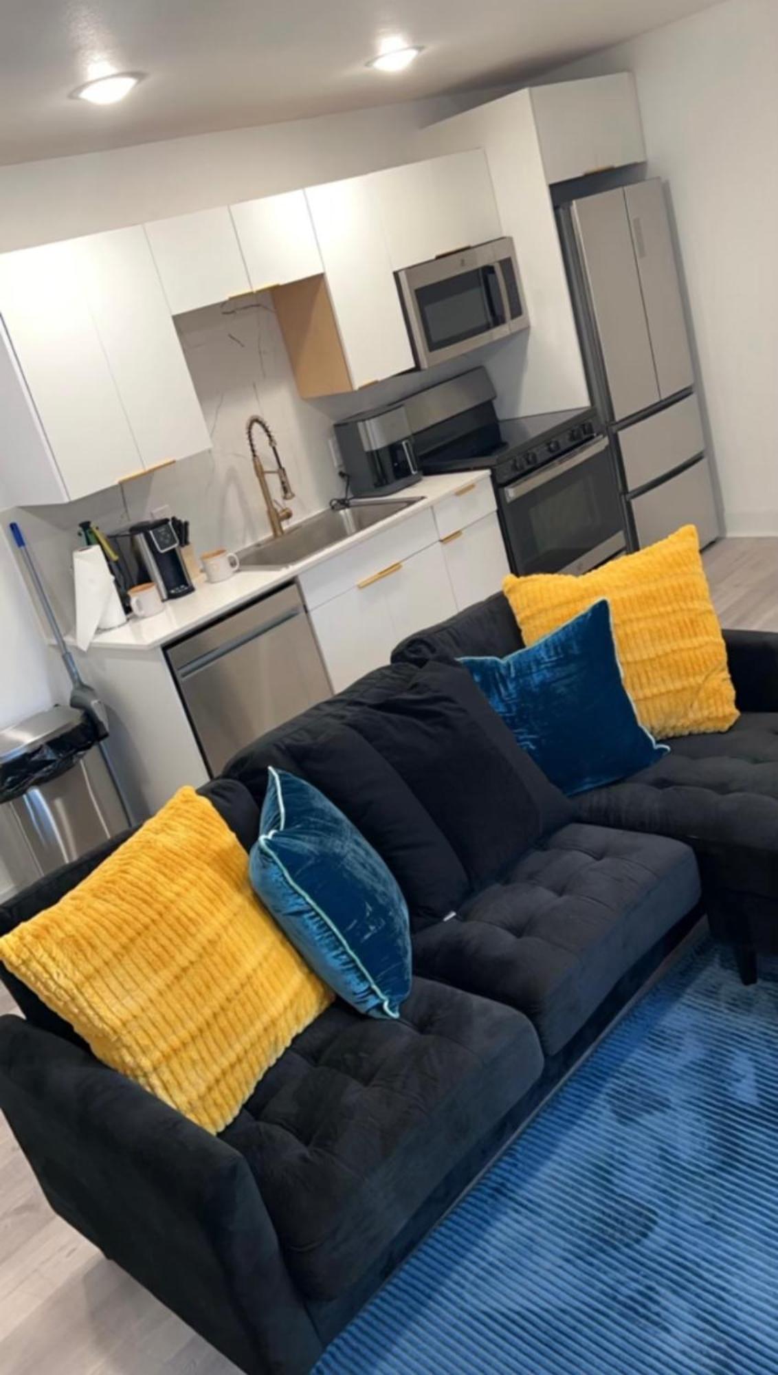 Premier 1-bedroom Luxury Living Apartment Dallas