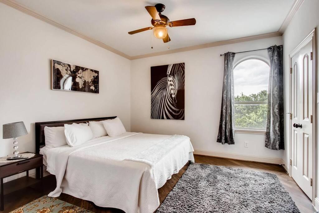 Business Friendly 3 Story Duplex Mins To Bars And Shops * Dallas