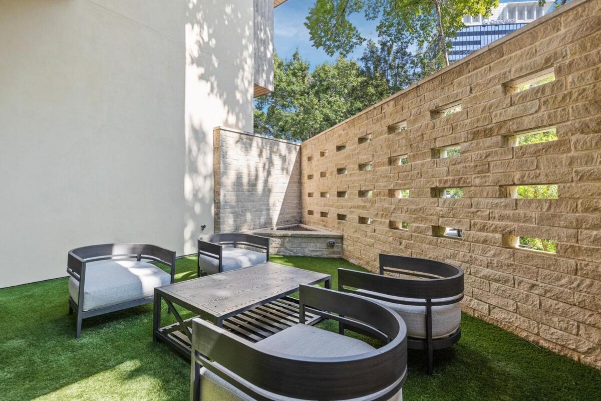 Modern Luxury *