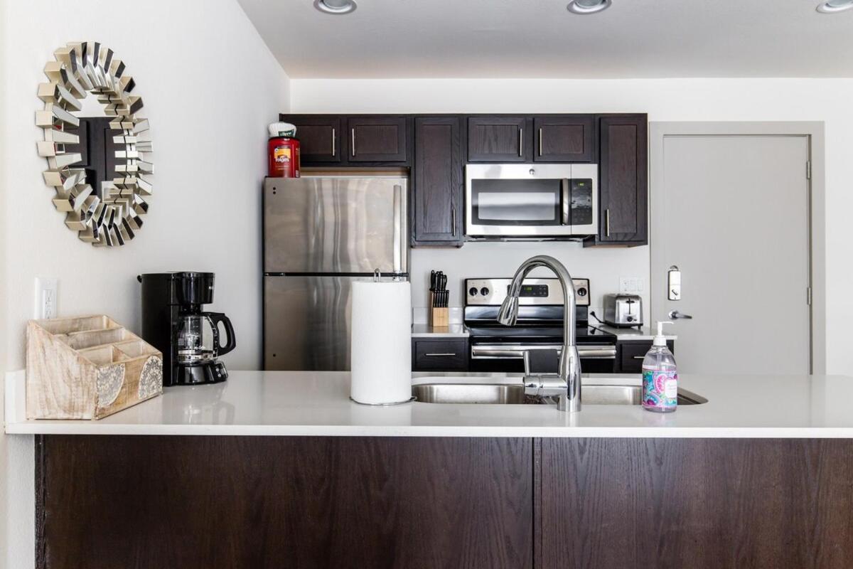 Apartment Reagan 208 *