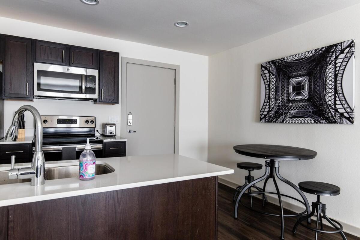 Apartment Reagan 208 Dallas