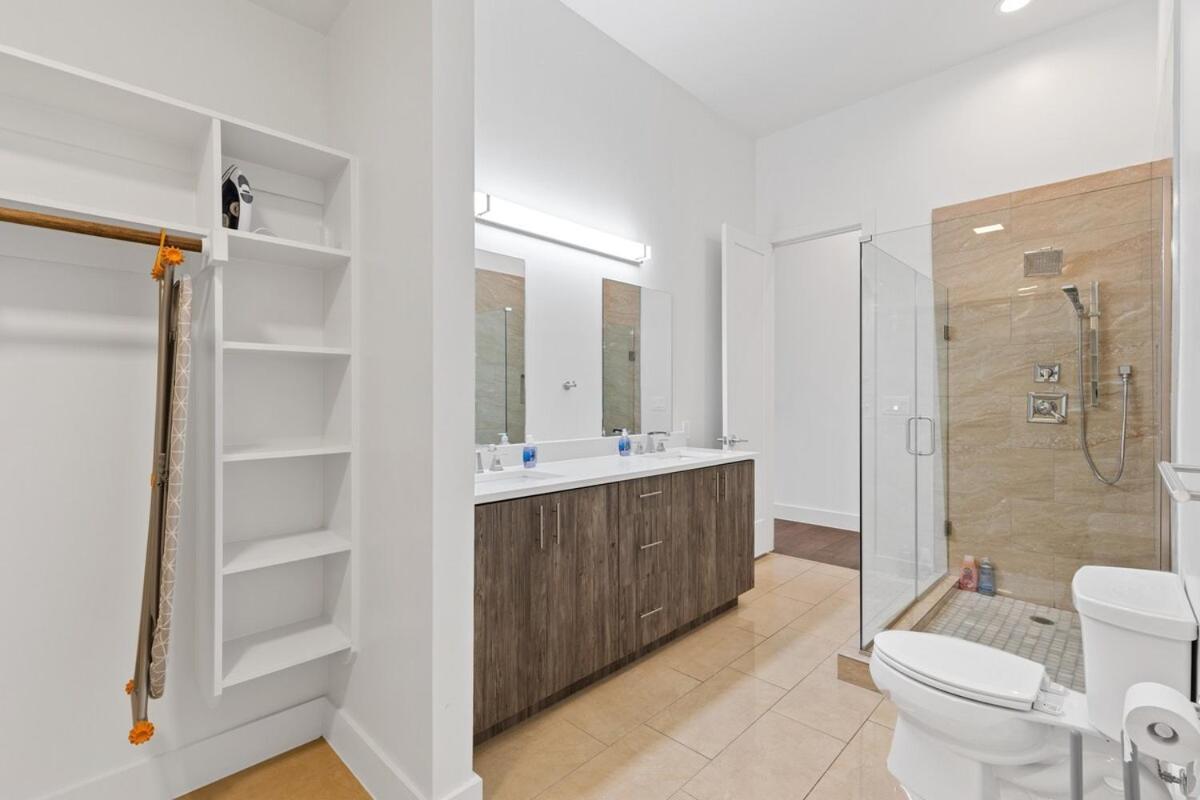 Destination At The Cedars 417 Apartment Dallas