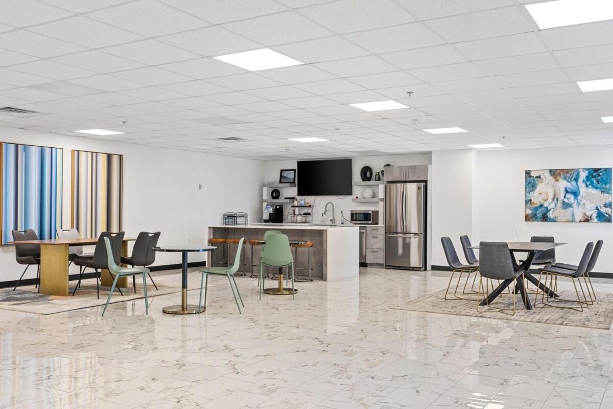 Destination At The Cedars 417 Apartment *
