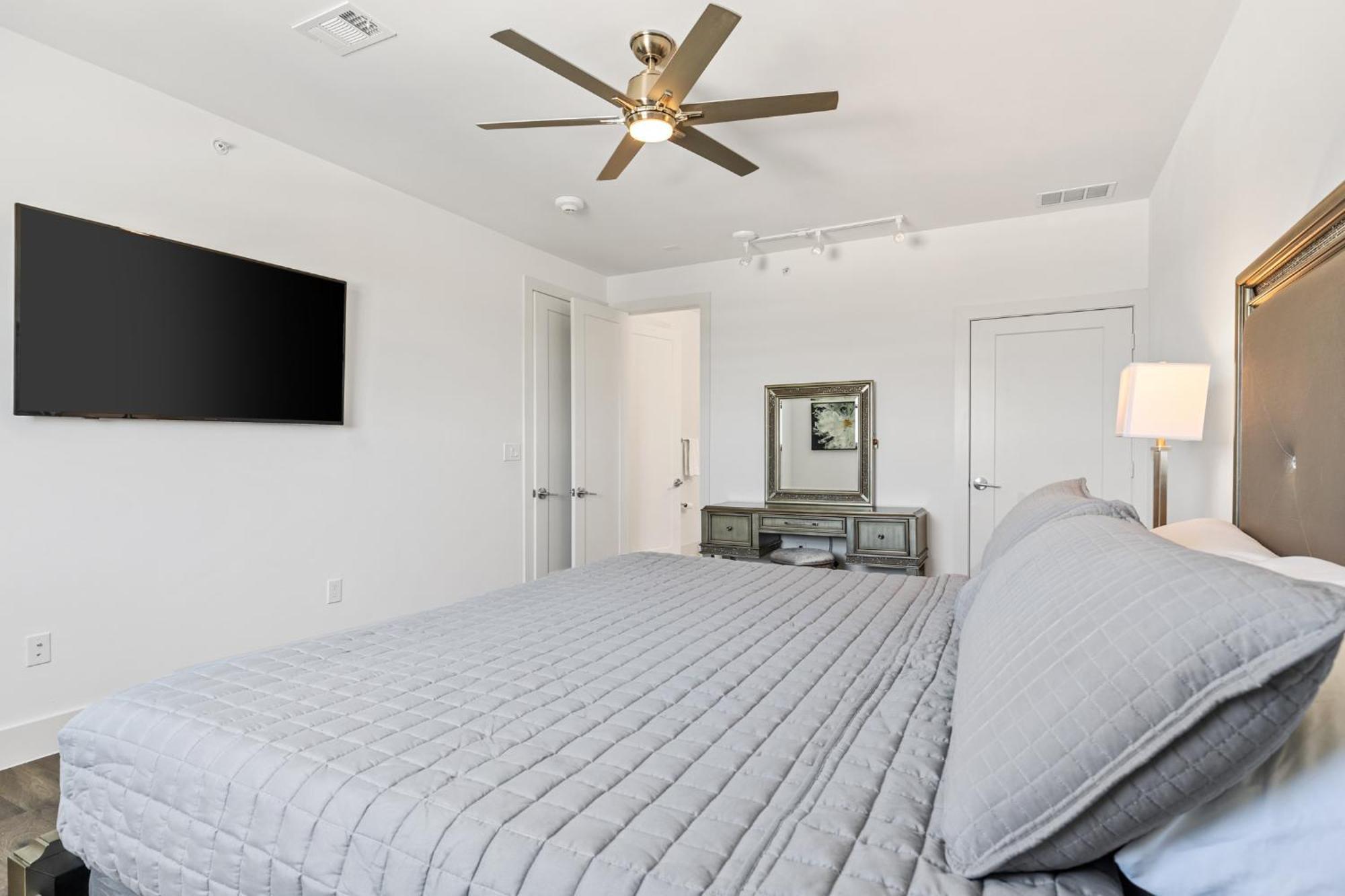Destination At The Cedars 602 Apartment Dallas