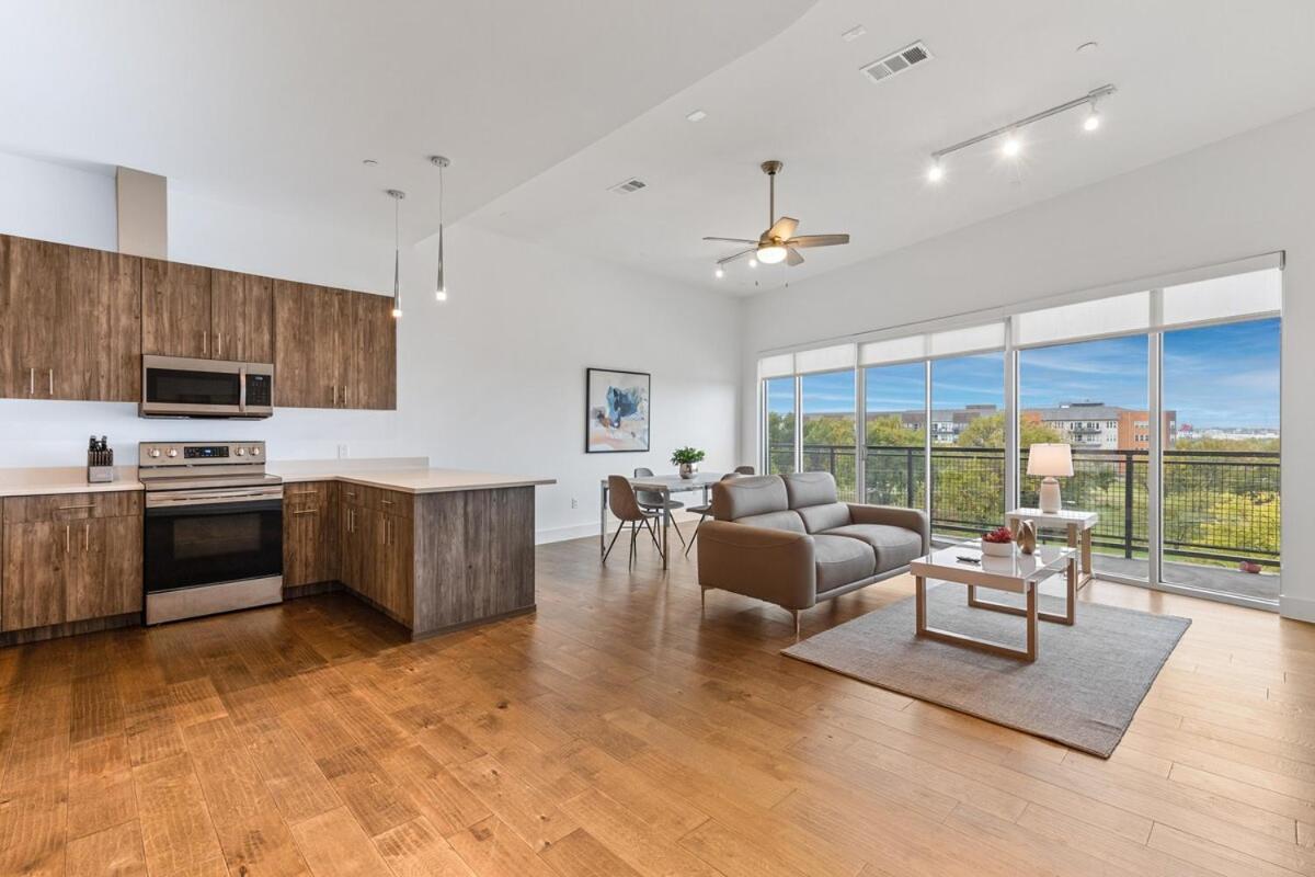Apartment Destination At The Cedars 417 Dallas