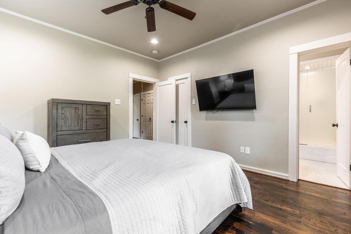 City Cottage * Dallas