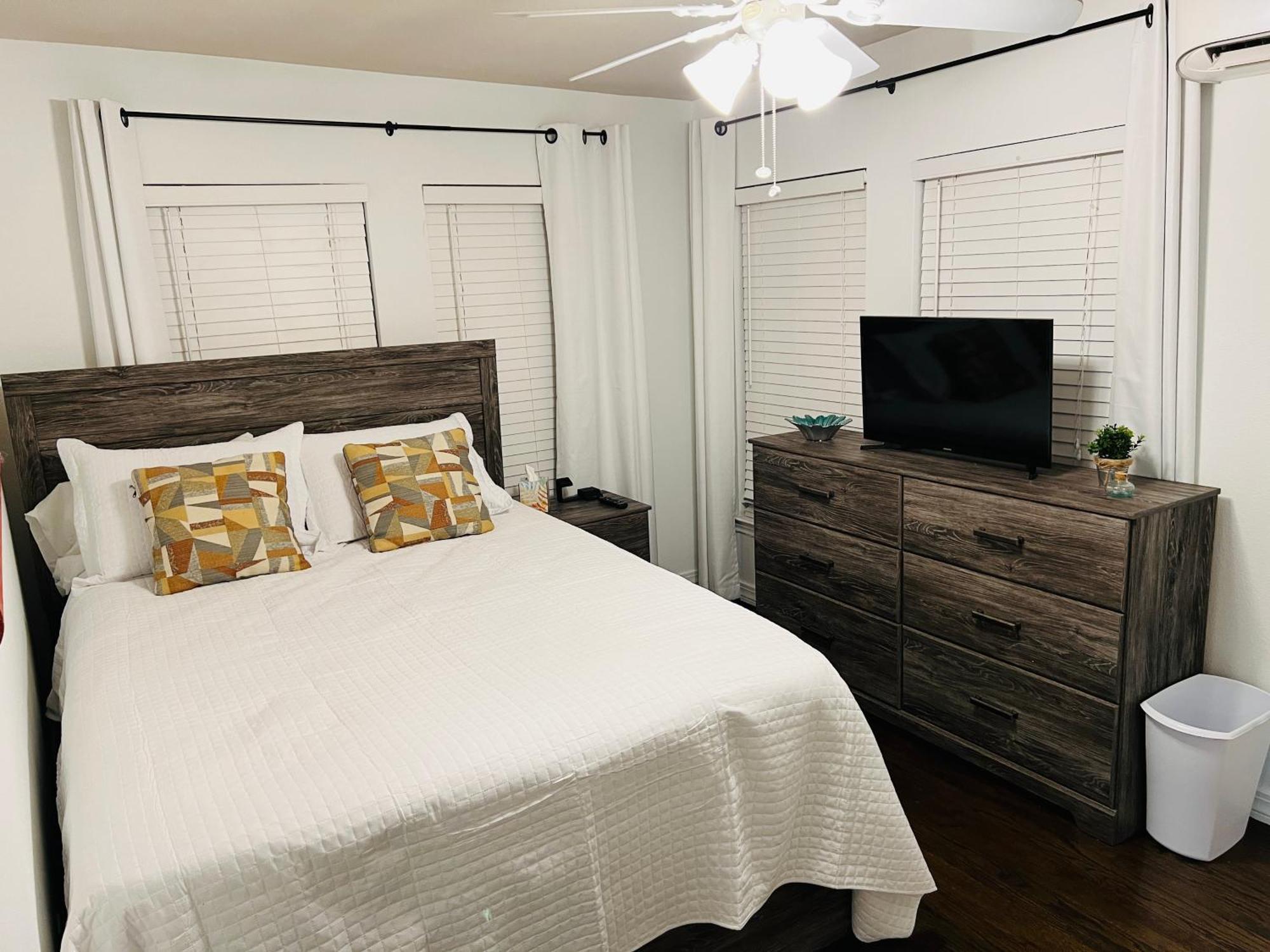 Holiday home 3br 2 Ba On M-street! *