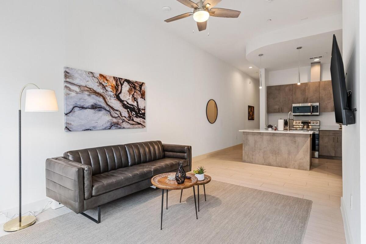 Destination At The Cedars 304 Apartment Dallas