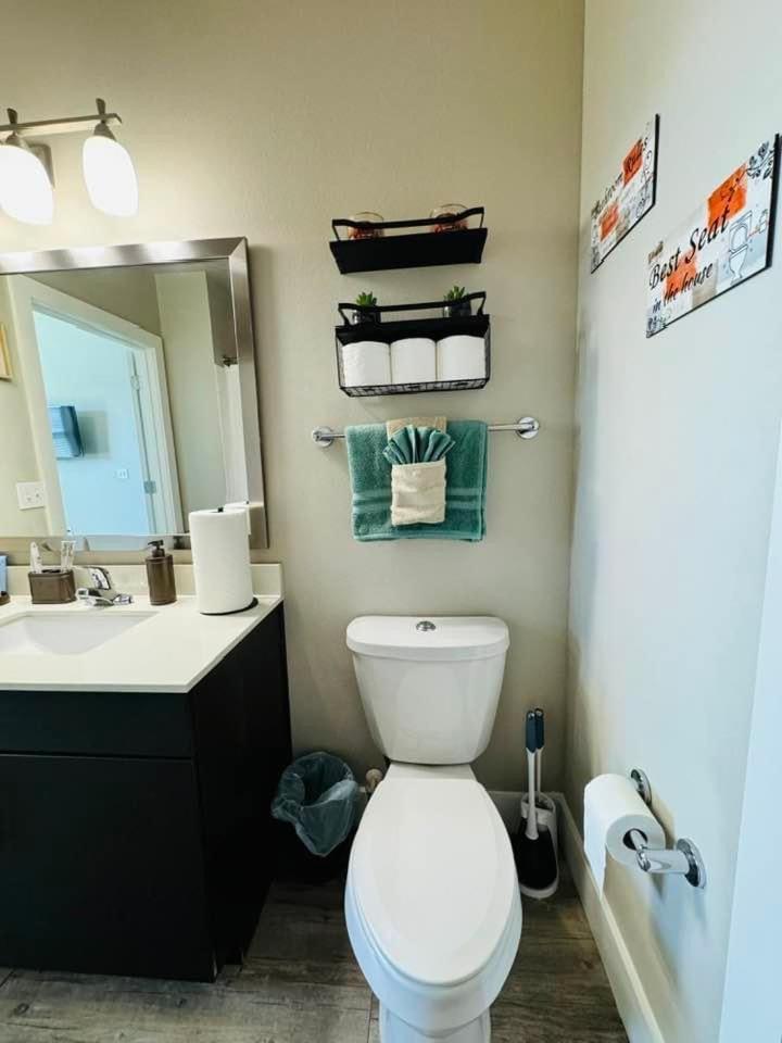 Apartment Cozy & Comfortable ! In The Heart Of
