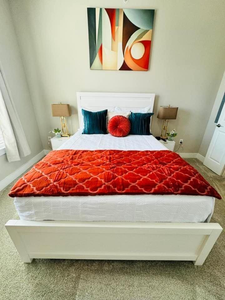 Cozy & Comfortable ! In The Heart Of * Dallas