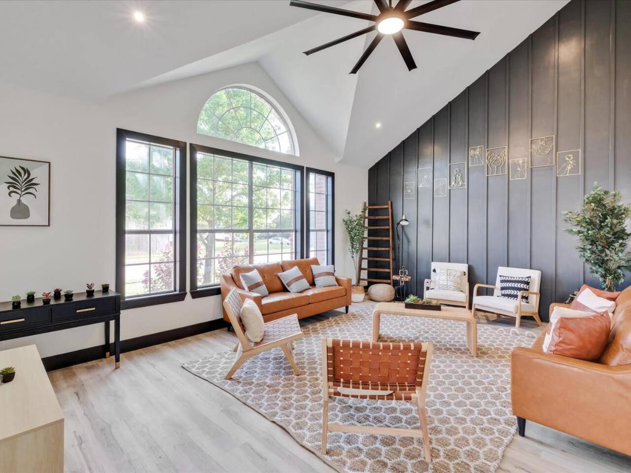 Villa Modern 5br Mountain View W Pool, Fire Pit, 16 Ppl