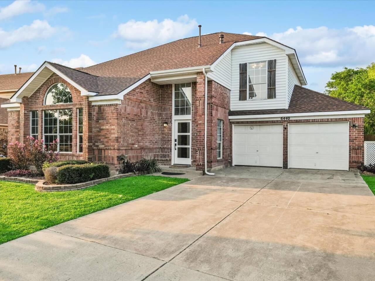 Modern 5br Mountain View W Pool, Fire Pit, 16 Ppl Villa Dallas