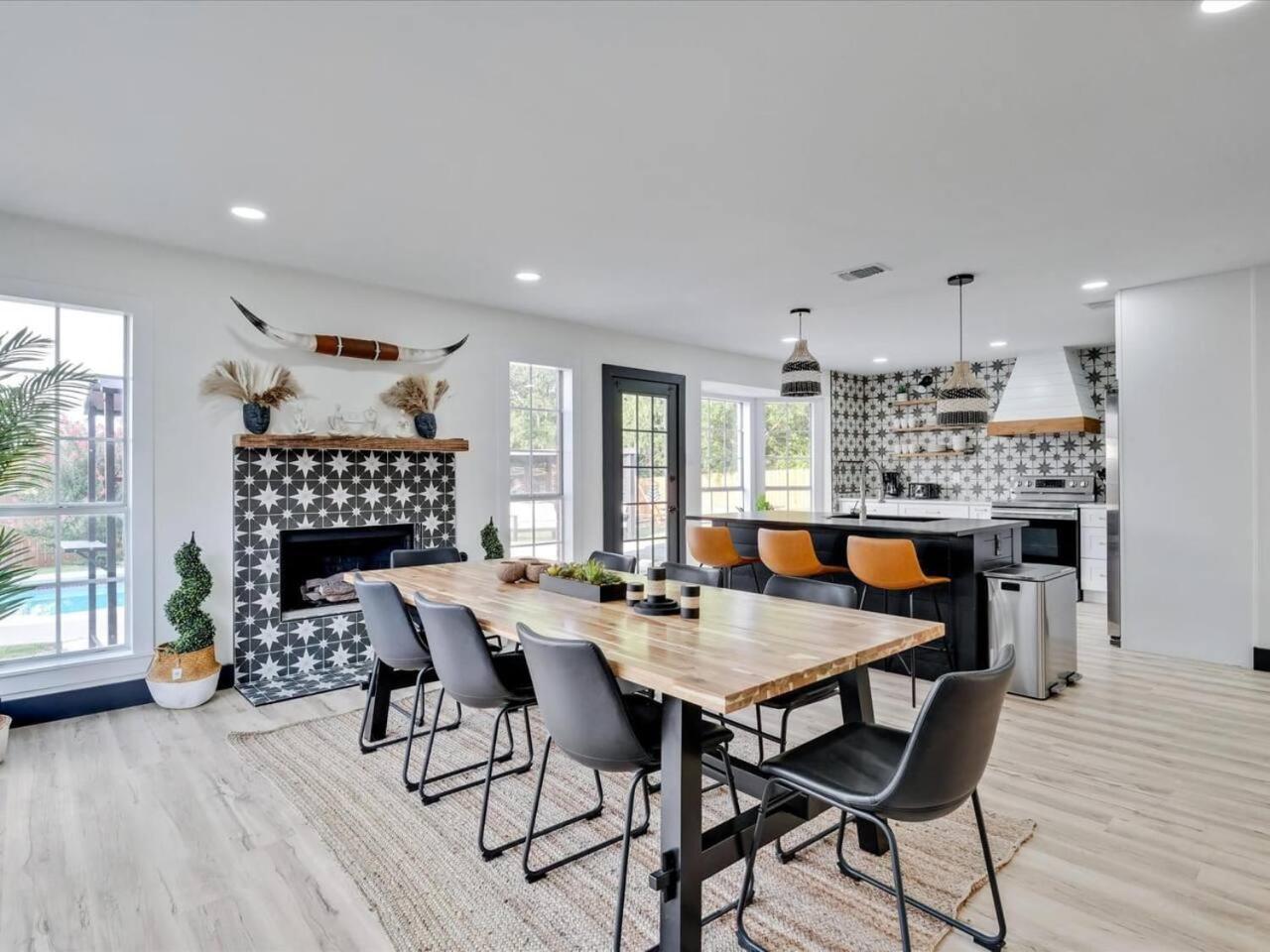 Modern 5br Mountain View W Pool, Fire Pit, 16 Ppl Villa Dallas