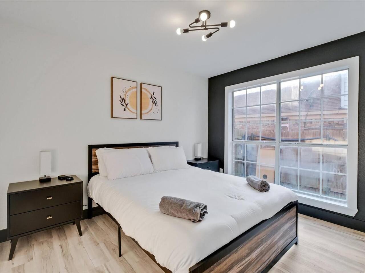 Modern 5br Mountain View W Pool, Fire Pit, 16 Ppl * Dallas