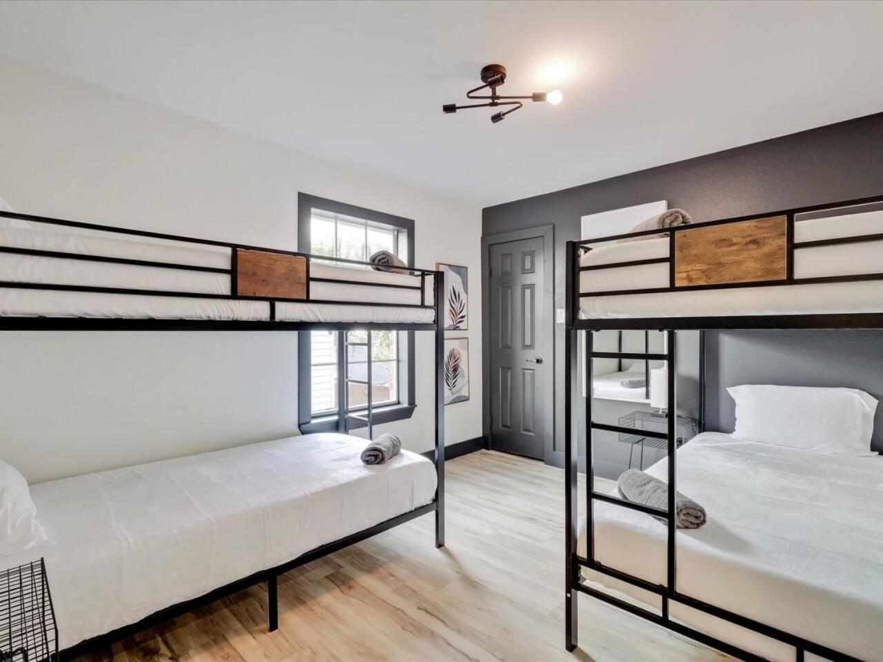 Modern 5br Mountain View W Pool, Fire Pit, 16 Ppl Villa Dallas