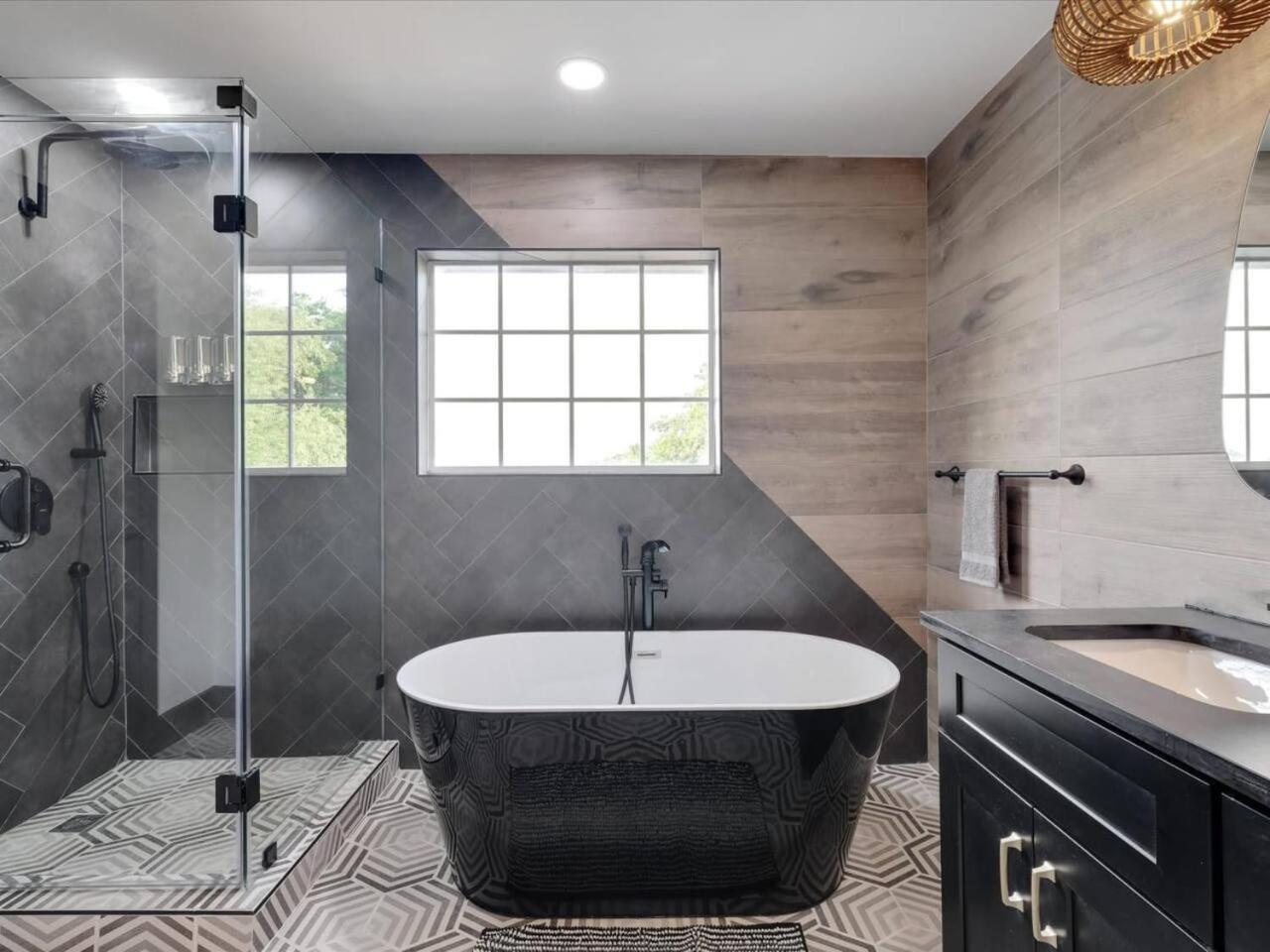Villa Modern 5br Mountain View W Pool, Fire Pit, 16 Ppl