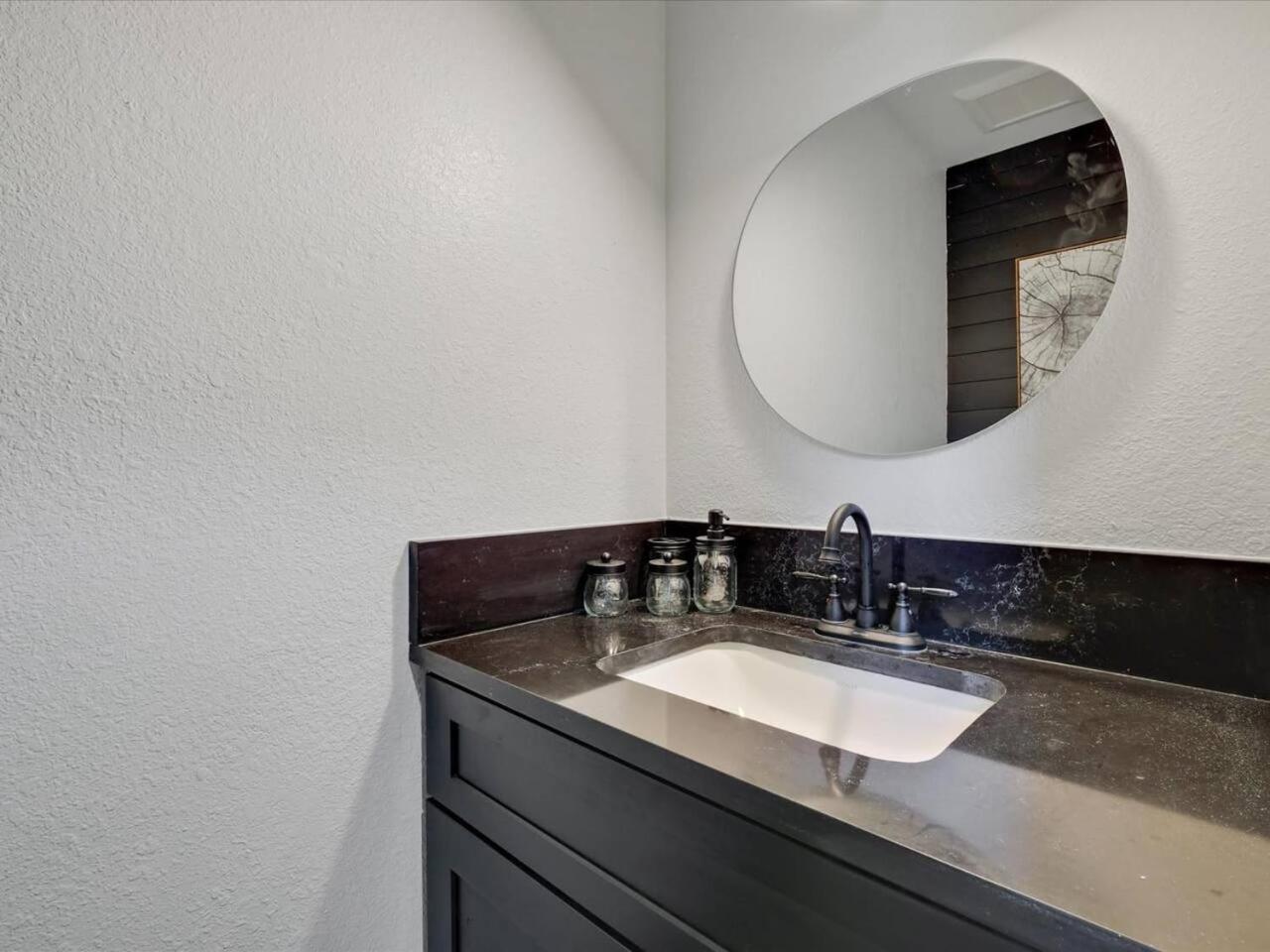 Villa Modern 5br Mountain View W Pool, Fire Pit, 16 Ppl Dallas