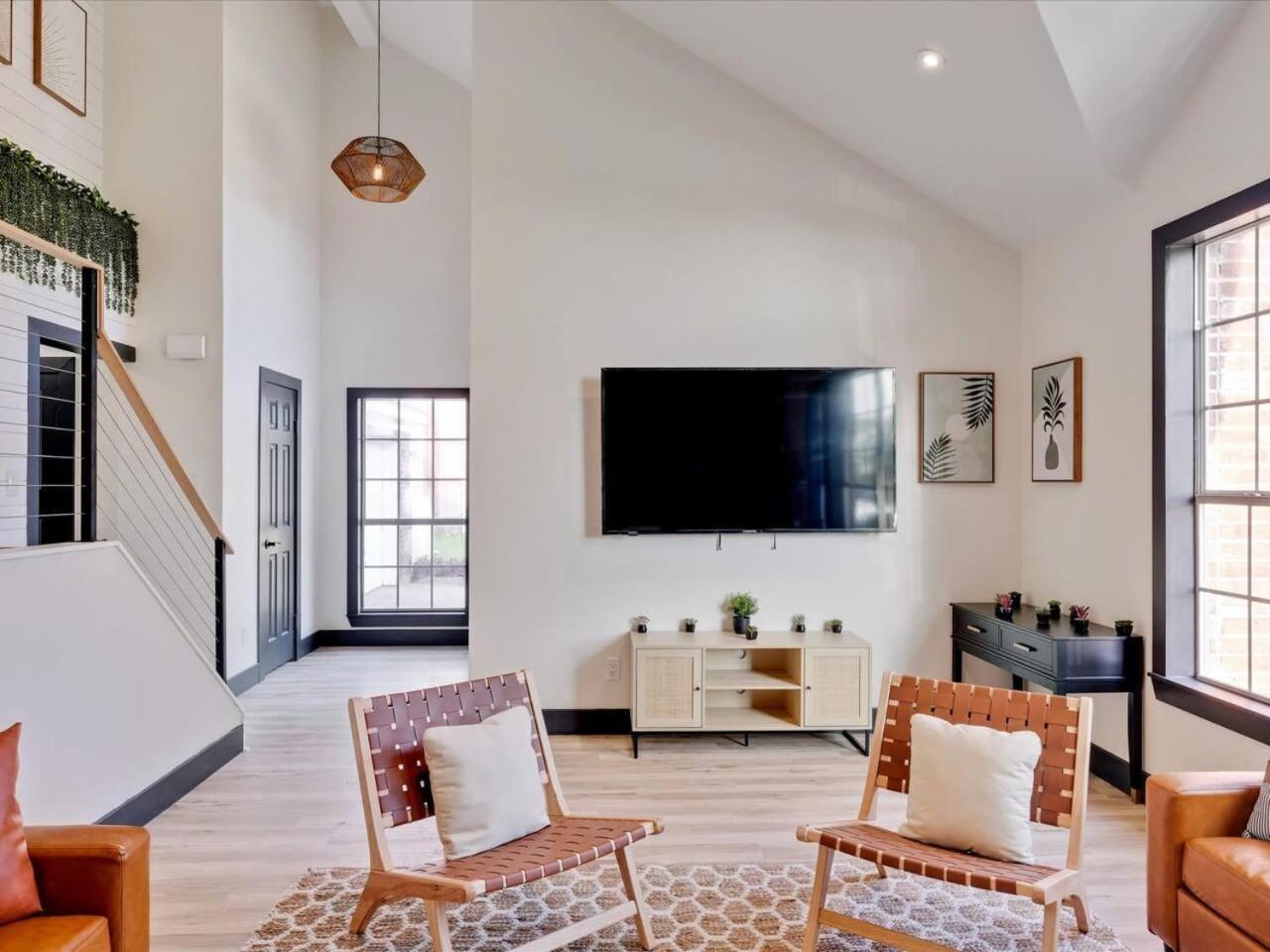 Villa Modern 5br Mountain View W Pool, Fire Pit, 16 Ppl Dallas