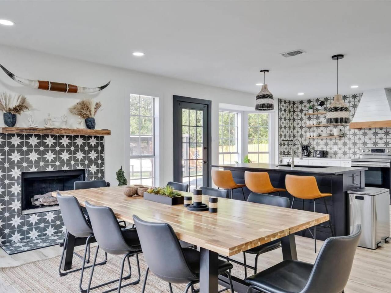 Modern 5br Mountain View W Pool, Fire Pit, 16 Ppl * Dallas