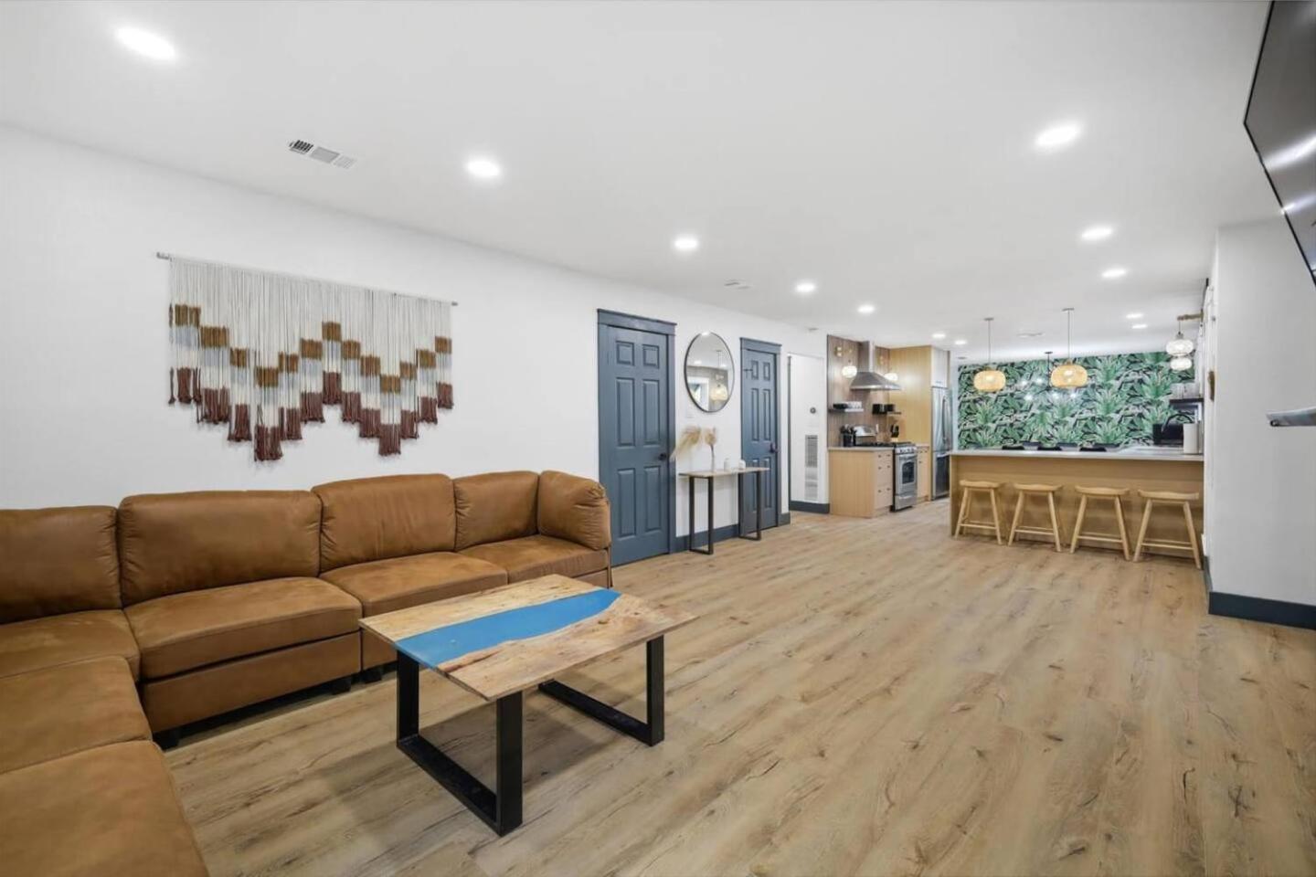 Oasis Jungle 5br Pool W Huge View Private Dallas