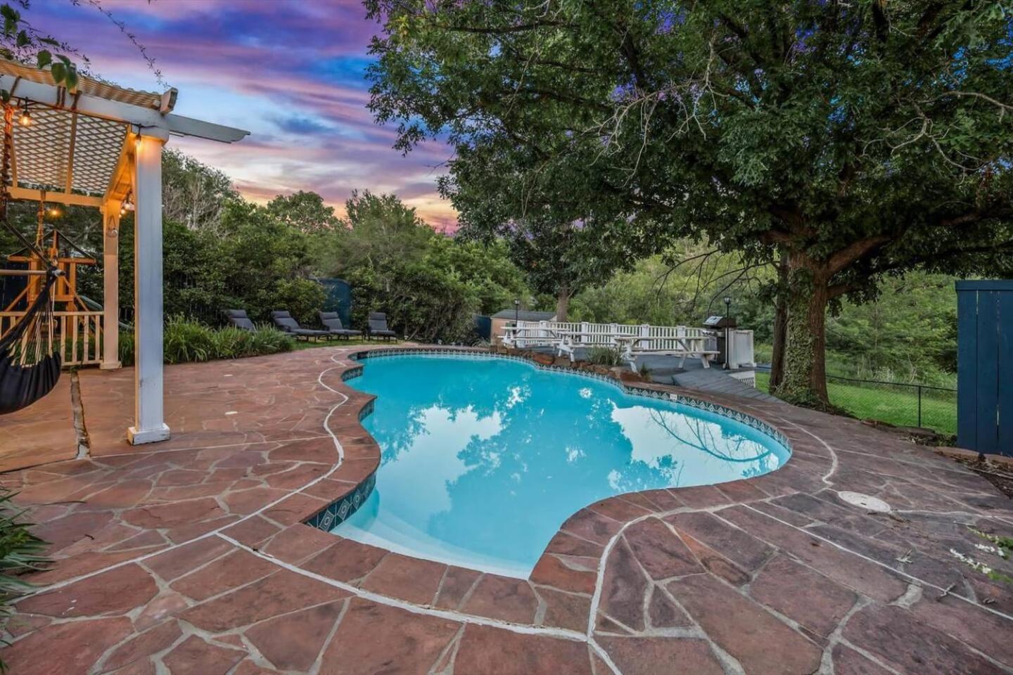 Oasis Jungle 5br Pool W Huge View Private *