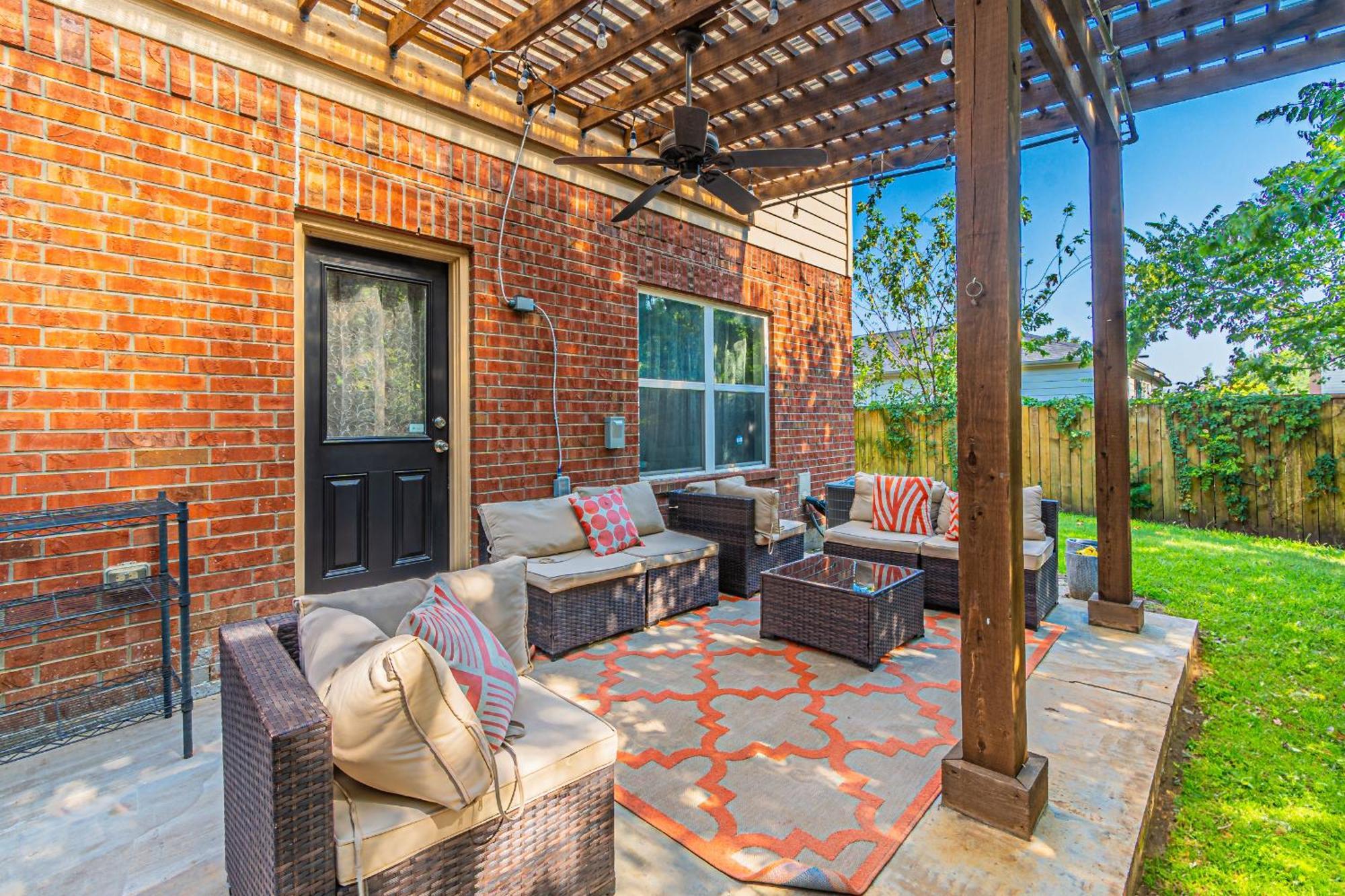 Holiday home Luxury 5br Retreat With Business Amenities - Perfect For Business Travelers, Families & Groups