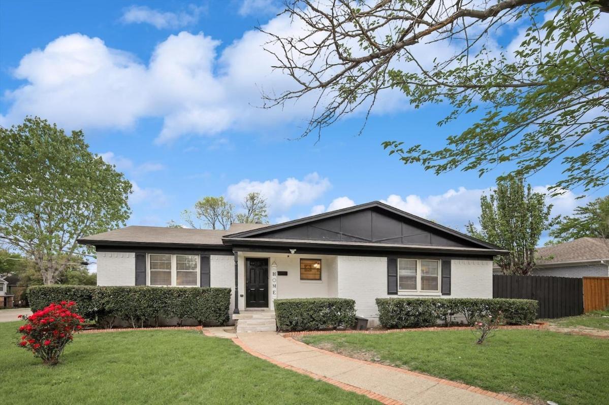 Holiday home Panoramic 4br 3ba With Pool, Grill, Sauna & Game Dallas