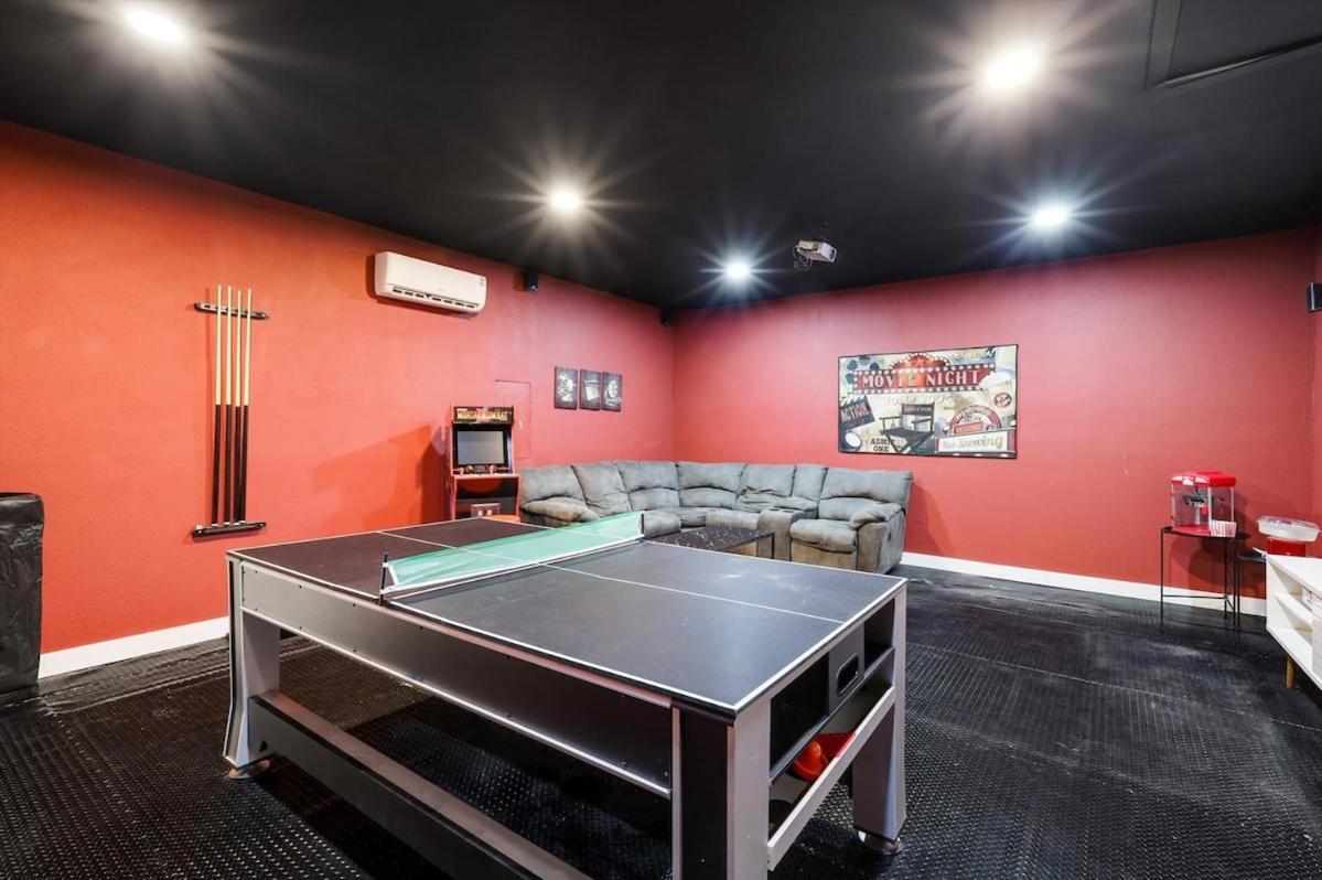 Holiday home Panoramic 4br 3ba With Pool, Grill, Sauna & Game Dallas