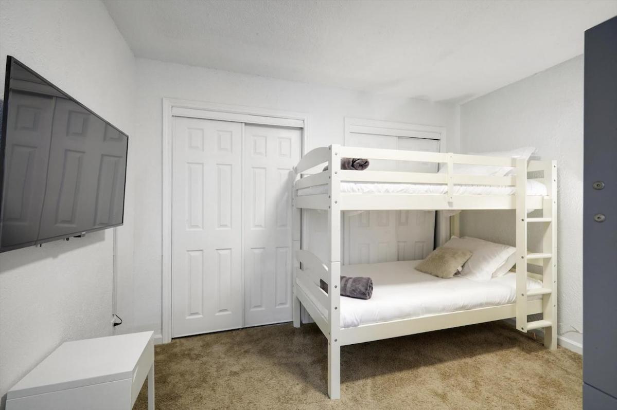 Panoramic 4br 3ba With Pool, Grill, Sauna & Game Dallas