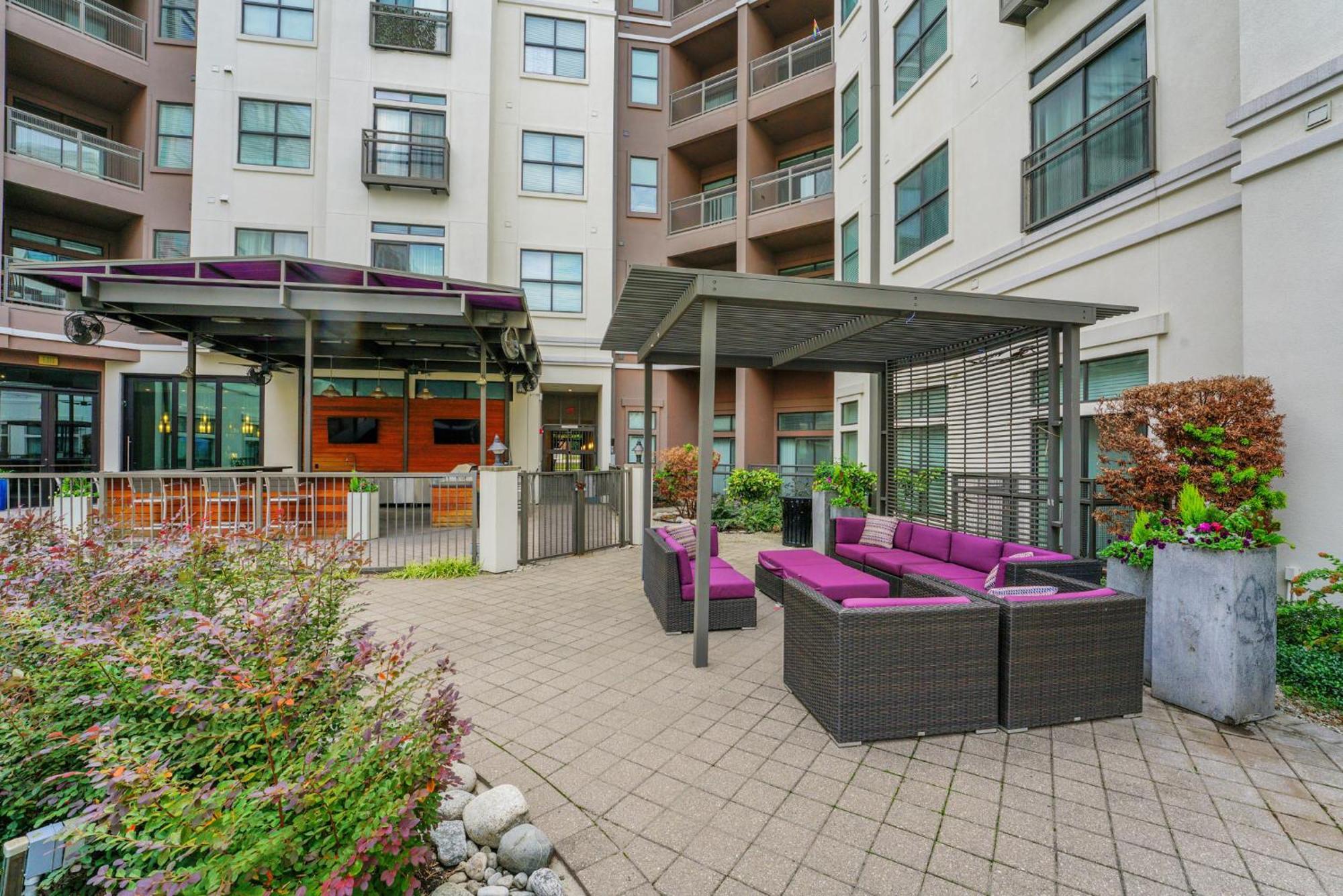 Cs 4149 Elegant 2br I Pool I Gym I Parking Apartment *