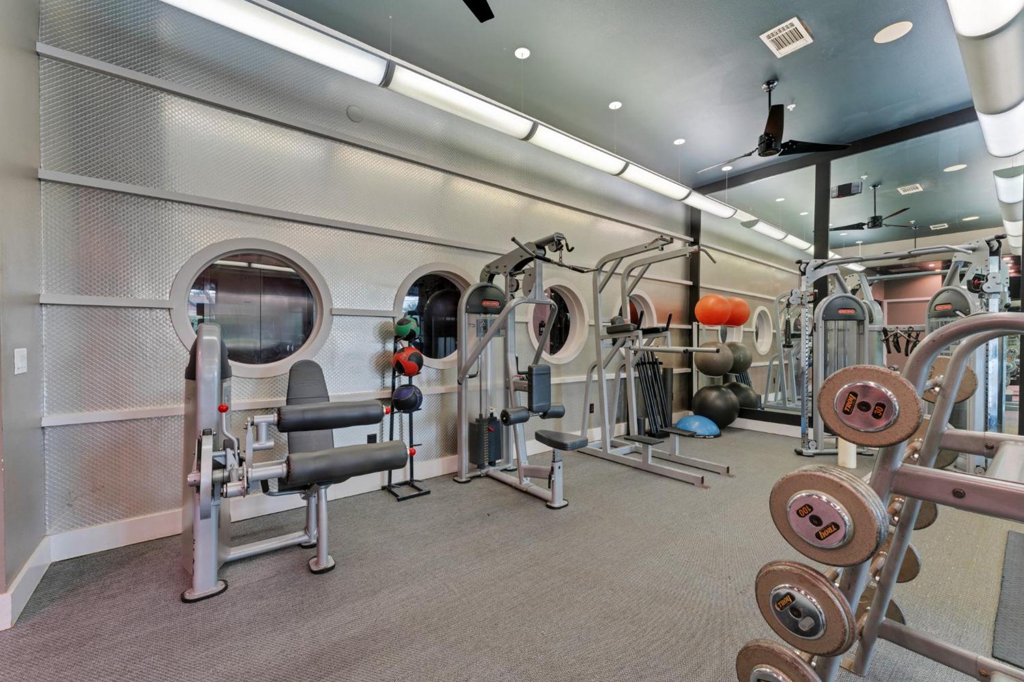 Cs 4149 Elegant 2br I Pool I Gym I Parking * Dallas