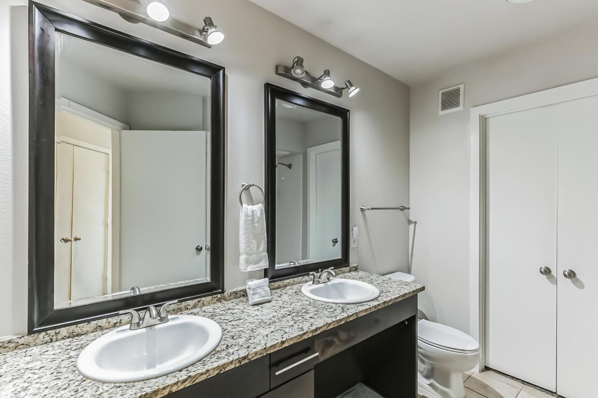 Apartment Cs 4149 Elegant 2br I Pool I Gym I Parking
